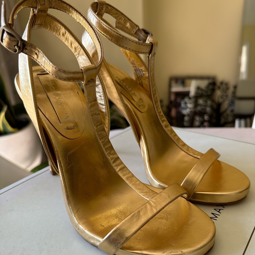 BCBGMaxAzria Gold Women's Heels - Picture 5 of 9